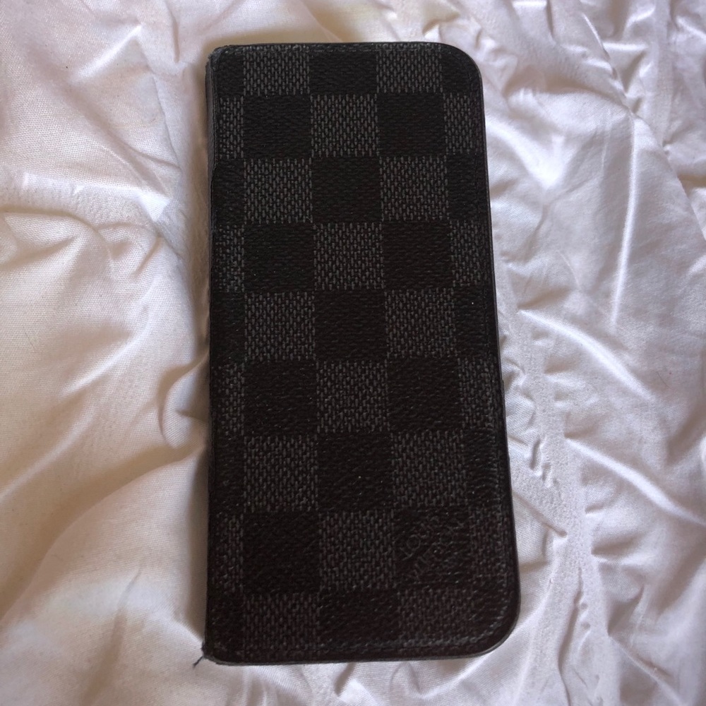AUTHENTIC  Louis Vuitton Damier Case